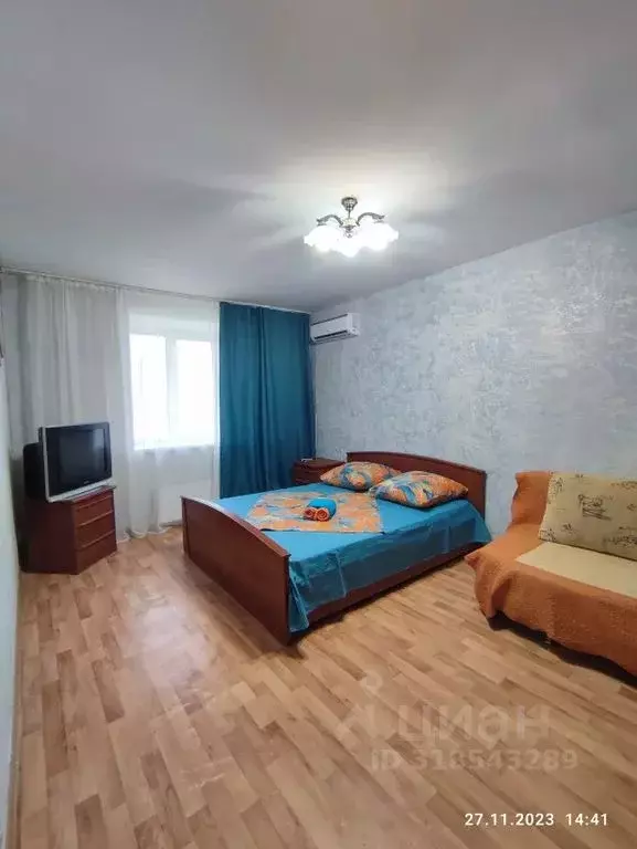 2-к кв. Волгоградская область, Волгоград ул. Маршала Еременко, 42 ... - Фото 0