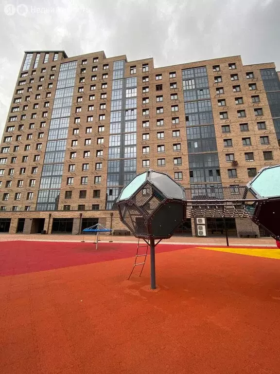 2-комнатная квартира: Абакан, улица Комарова, 7 (58 м) - Фото 1
