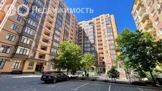 3-комнатная квартира: Каспийск, улица М. Халилова, 44А (158 м) - Фото 1