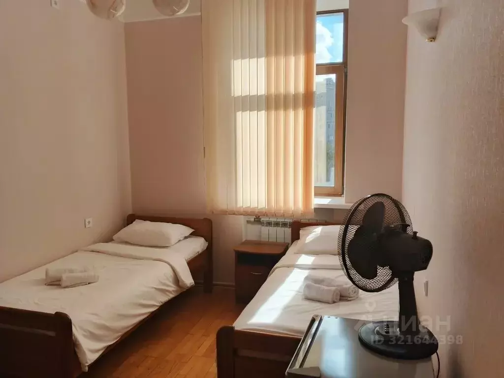 Комната Москва Чистопрудный бул., 11С1 - Фото 1