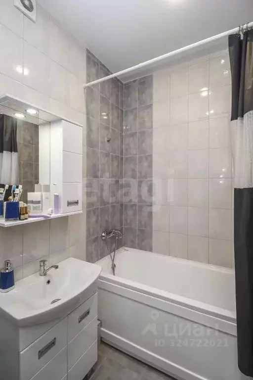 Студия Омская область, Омск ул. Перелета, 30 (34.0 м) - Фото 1