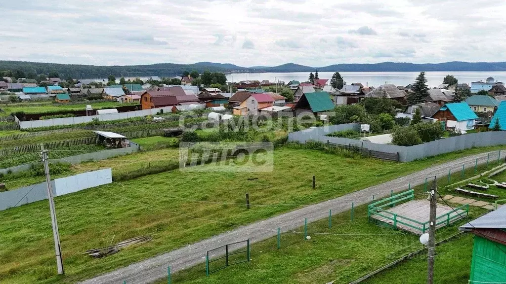 Участок в Челябинская область, Верхнеуфалейский городской округ, д. ... - Фото 0