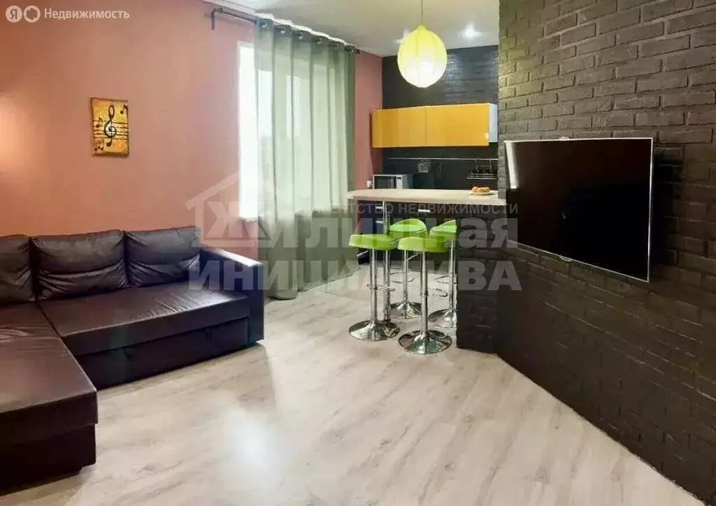 2-комнатная квартира: Уфа, Комсомольская улица, 15 (68.9 м) - Фото 2