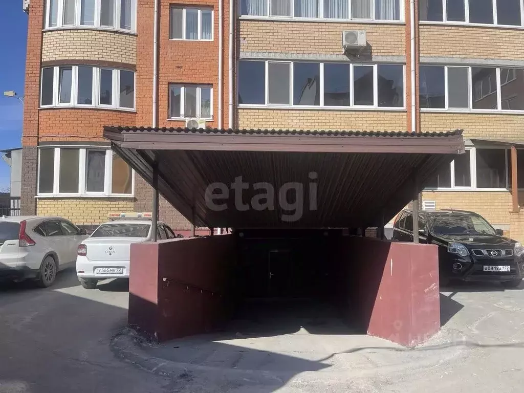 Гараж в Тюменская область, Тюмень ул. Урицкого, 18 (16 м) - Фото 1