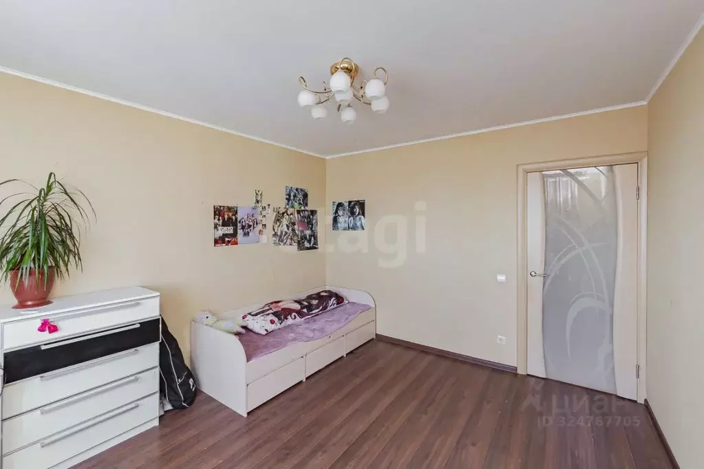 3-к кв. Тюменская область, Тюмень ул. Николая Семенова, 33 (89.8 м) - Фото 1