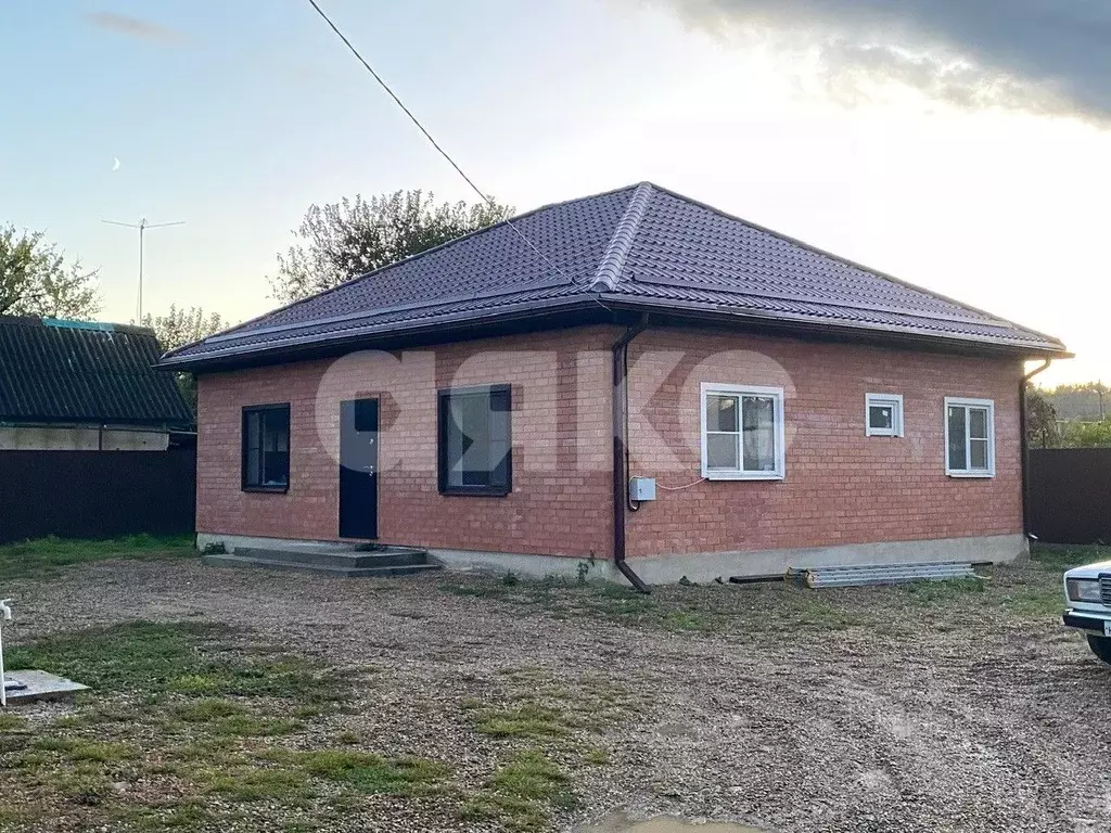 Дом в Краснодарский край, Армавир пл. Ленина (100 м) - Фото 2