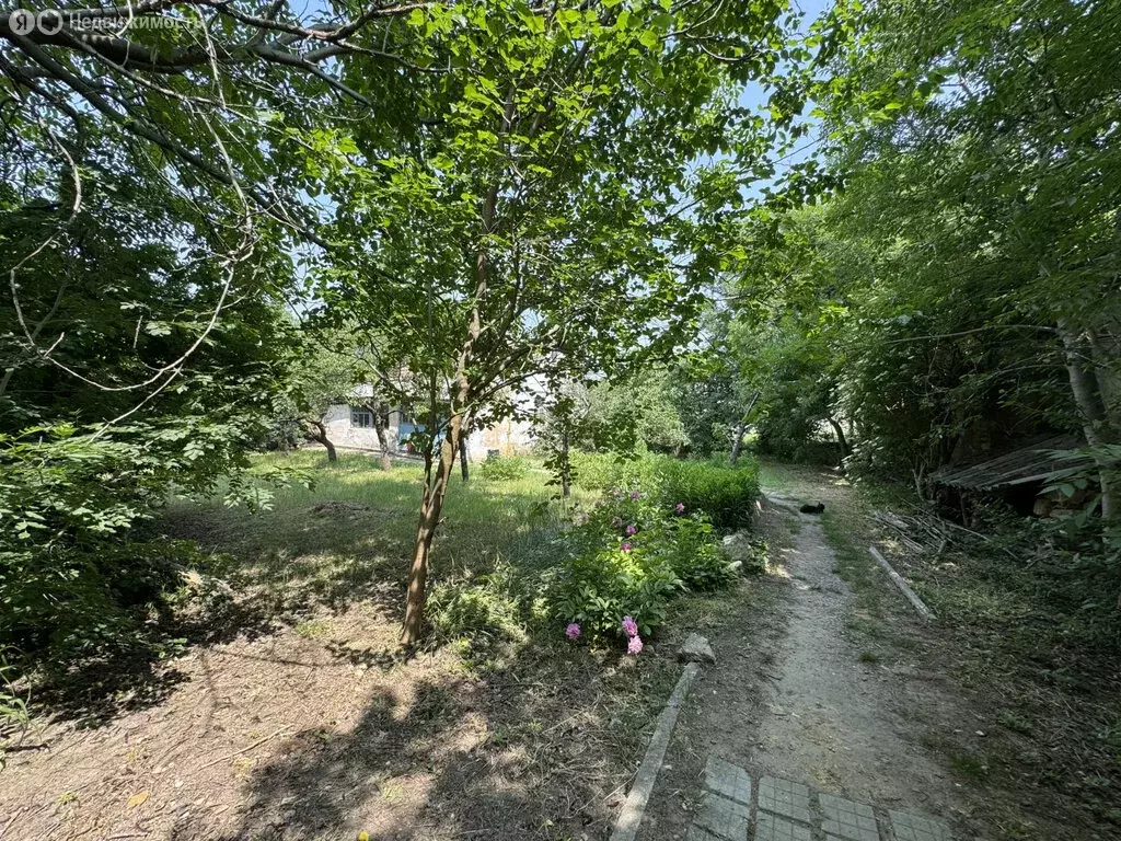 Участок в село Укромное, Октябрьская улица, 134 (12 м) - Фото 0