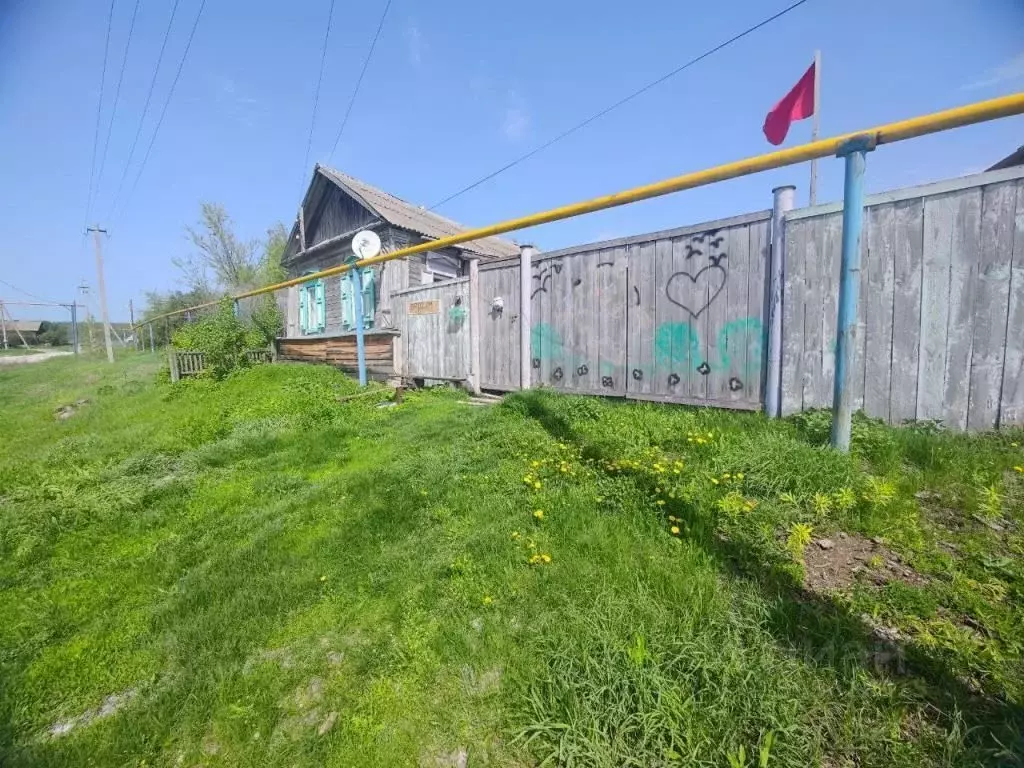 Дом в Саратовская область, Вольский район, Терсинское муниципальное ... - Фото 0