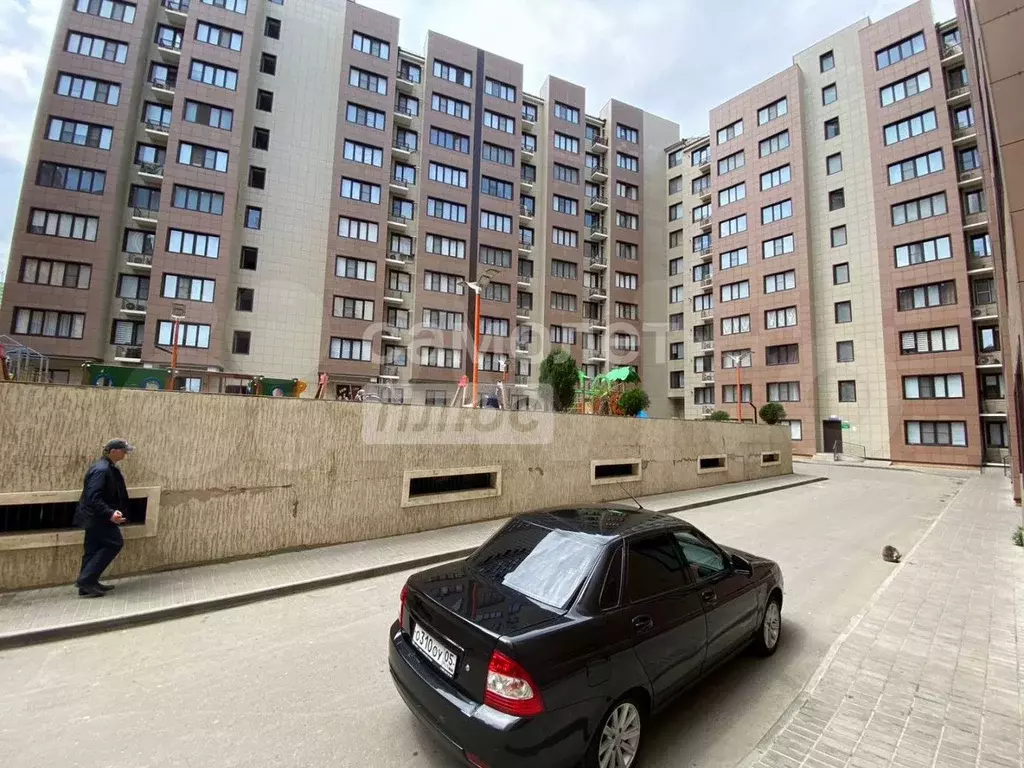 2-к. квартира, 75 м, 1/10 эт. - Фото 0