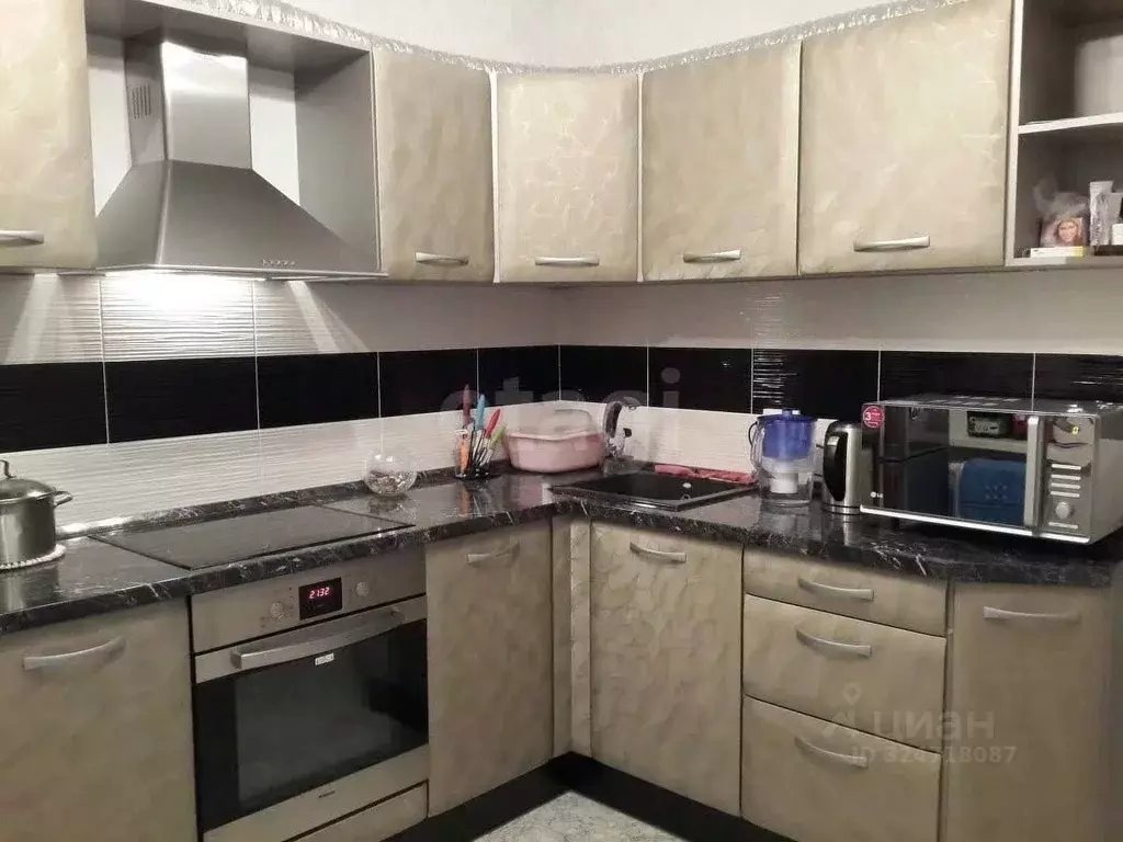 1-к кв. Сахалинская область, Южно-Сахалинск просп. Мира, 121 (35.8 м) - Фото 1