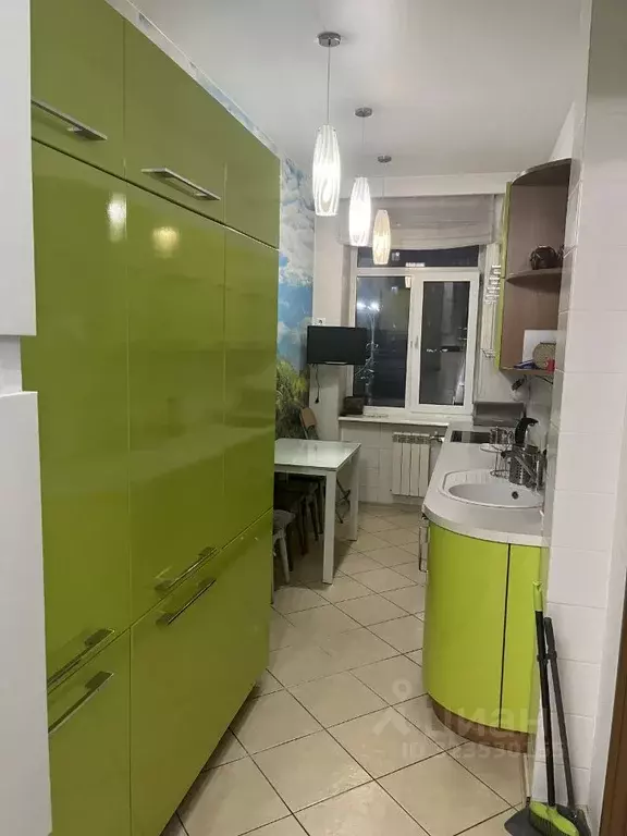 3-к кв. Новосибирская область, Новосибирск ул. Кирова, 80 (67.0 м) - Фото 0