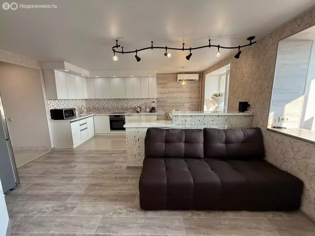 1-комнатная квартира: Тольятти, улица 40 лет Победы, 17В (58.1 м) - Фото 1