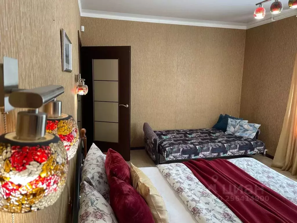 3-к кв. Оренбургская область, Оренбург просп. Гагарина, 37/6 (90.0 м) - Фото 1