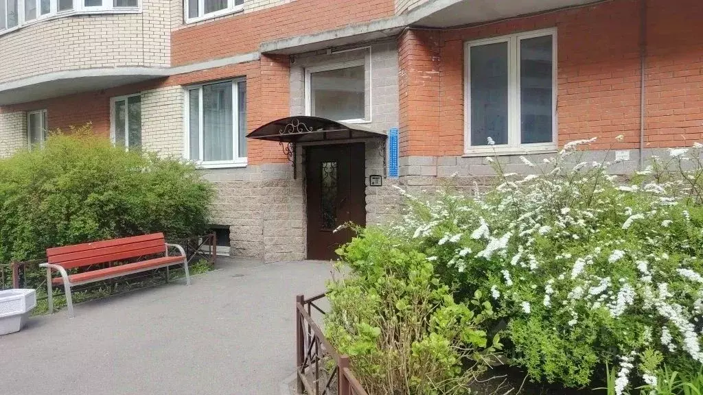 2-к кв. Санкт-Петербург ул. Ворошилова, 31к1 (56.0 м) - Фото 1