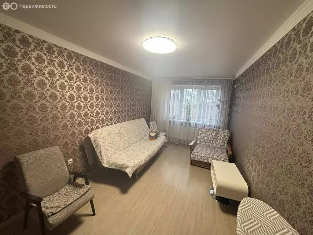 3-комнатная квартира: Крымск, улица Маршала Гречко, 44А (57 м) - Фото 1