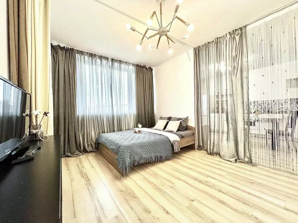 1-к кв. Свердловская область, Екатеринбург ул. Степана Разина, 2 (50.0 ... - Фото 1