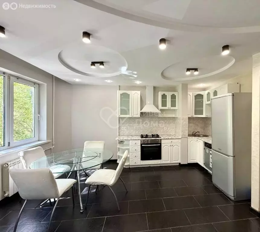 3-комнатная квартира: Волгоград, улица Космонавтов, 17 (70 м) - Фото 1