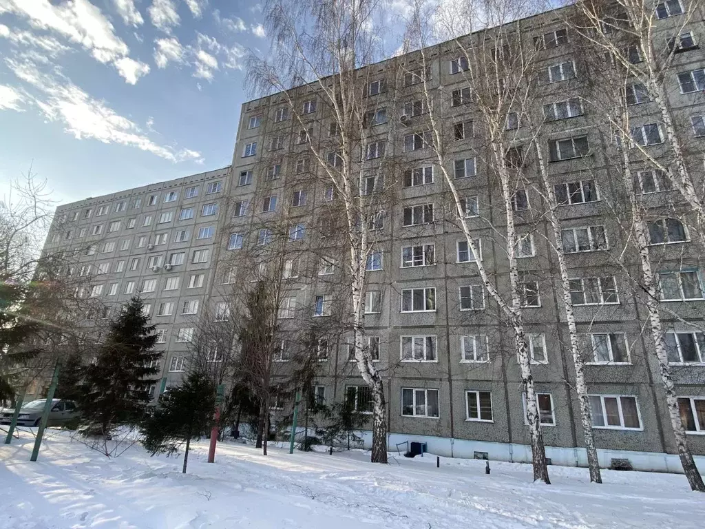 1-к кв. Омская область, Омск просп. Космический, 105 (29.8 м) - Фото 2