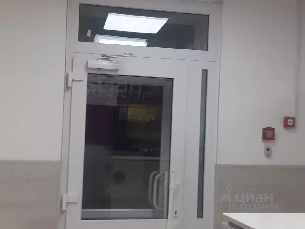 Помещение свободного назначения в Омская область, Омск ул. Богдана ... - Фото 1