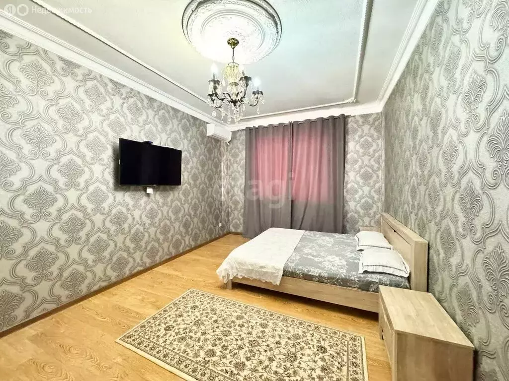 1-комнатная квартира: Махачкала, улица Времена Года, 15 (50 м) - Фото 0