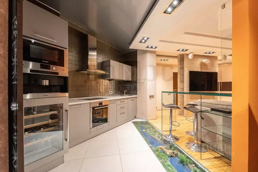 2-к кв. Свердловская область, Екатеринбург ул. Мамина-Сибиряка, 52 ... - Фото 2