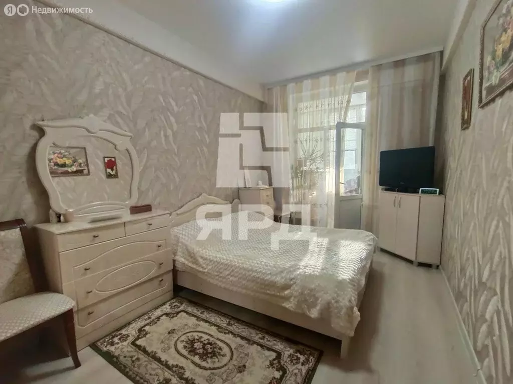 2-комнатная квартира: Таганрог, улица Дзержинского, 180 (50 м) - Фото 0