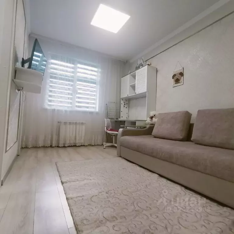 Студия Белгородская область, Белгород ул. Семейная, 23 (26.7 м) - Фото 1