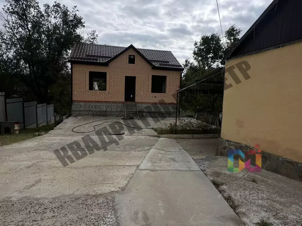 Дом в Калмыкия, Элиста ул. Папанина, 21А (45 м) - Фото 1