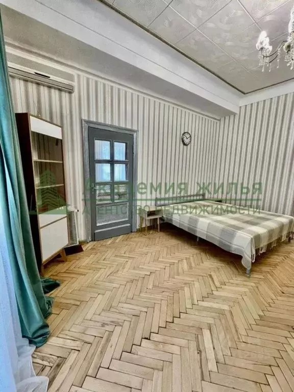 2-к кв. Саратовская область, Саратов ул. Большая Казачья, 100 (67.5 м) - Фото 2