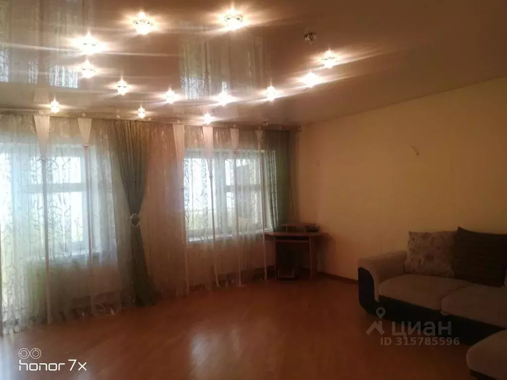 3-к кв. Белгородская область, Старый Оскол Степной мкр, 15 (100.0 м) - Фото 1