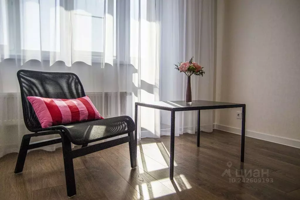 Студия Омская область, Омск ул. Куйбышева, 113к1 (40.0 м) - Фото 2