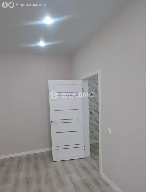 2-комнатная квартира: Благовещенск, Заводская улица, 2/4 (64 м) - Фото 1