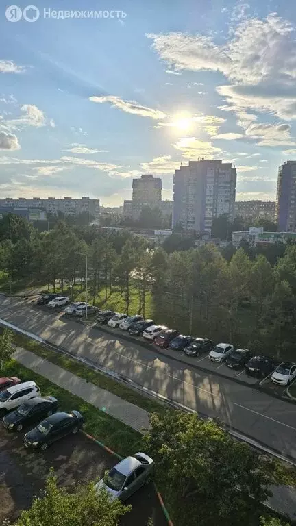 3-комнатная квартира: Омск, улица Маршала Жукова, 25 (67 м) - Фото 0