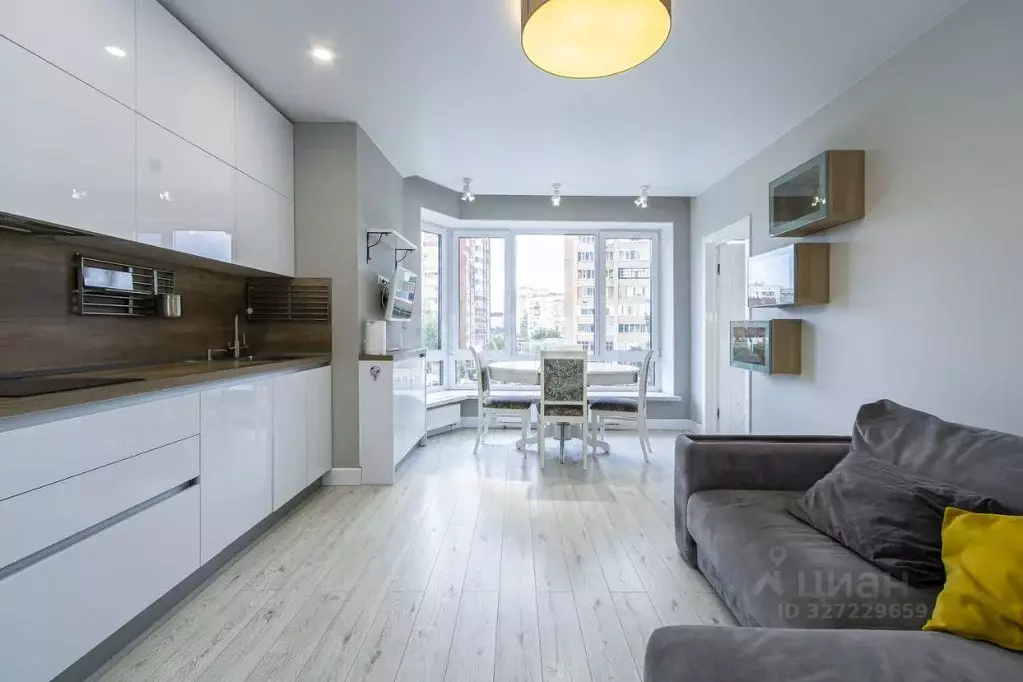 2-к кв. Тюменская область, Тюмень Первомайская ул., 50 (66.7 м) - Фото 2