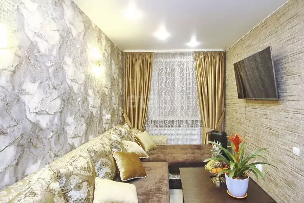 2-комнатная квартира: Ялуторовск, улица 50 лет Октября, 8 (43 м) - Фото 2