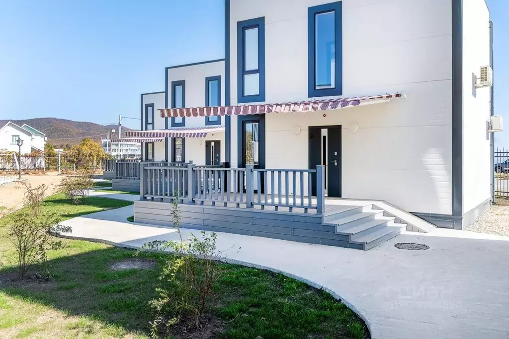 Дом в Приморский край, Владивосток Лазурная ул., 19В (80 м) - Фото 1