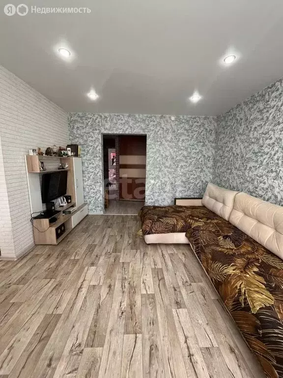 Дом в Ирбит, Октябрьская улица (87 м) - Фото 1