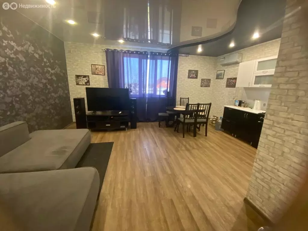 Дом в Нефтегорск, Беговая улица (100 м) - Фото 1