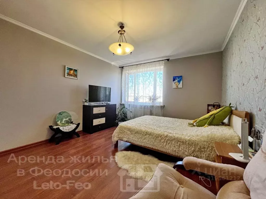 2-к кв. Крым, Феодосия ул. Чкалова, 96А (55.0 м) - Фото 1