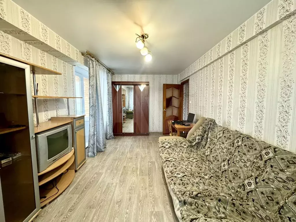 1-к. квартира, 32 м, 4/9 эт. - Фото 1
