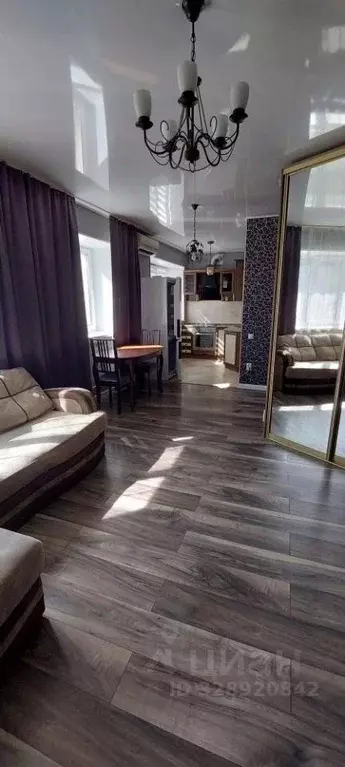 Студия Омская область, Омск ул. 10 лет Октября, 175 (33.0 м) - Фото 2