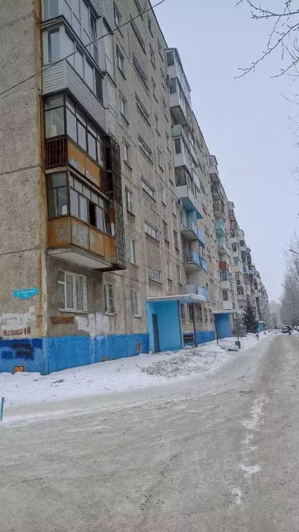 3-к кв. Омская область, Омск просп. Королева, 16 (63.0 м) - Фото 1