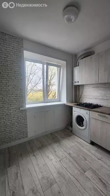2-комнатная квартира: Великий Новгород, район Софийская сторона, улица ... - Фото 2
