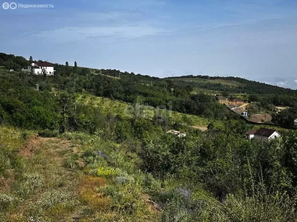 Участок в село Лучистое, улица Ай-Костанди (120 м) - Фото 1