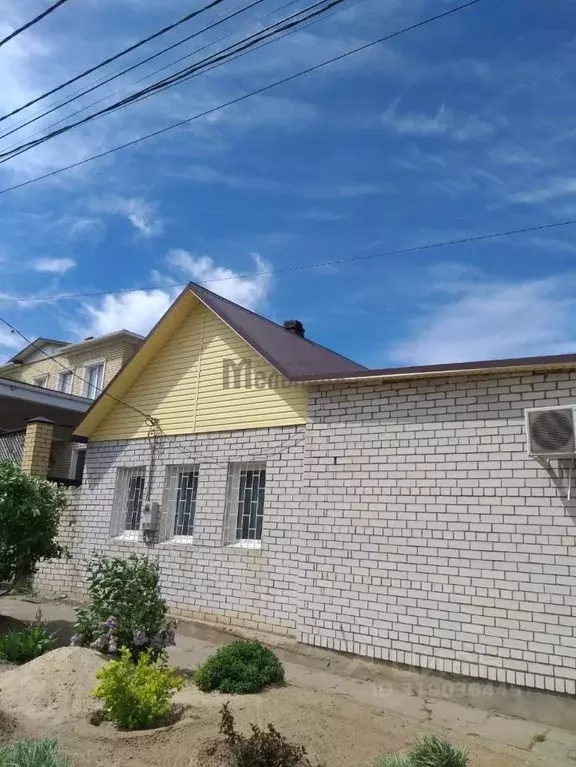 Дом в Волгоградская область, Волгоград Магистральная ул., 3 (67 м) - Фото 0