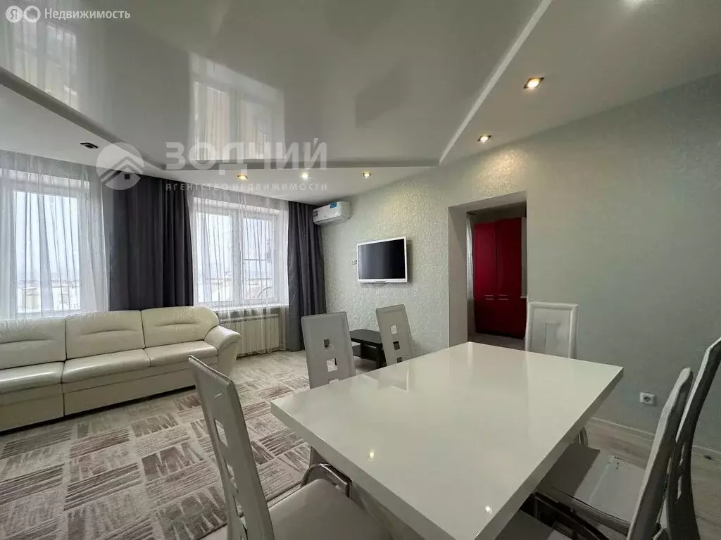 3-комнатная квартира: Чебоксары, улица Академика Алексея Николаевича ... - Фото 2