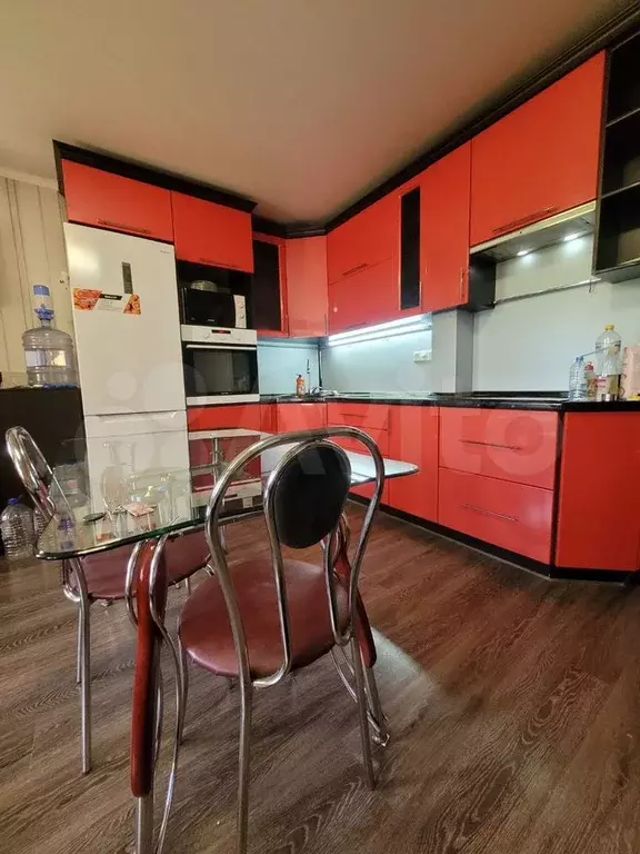 3-к. квартира, 60 м, 3/6 эт. - Фото 0