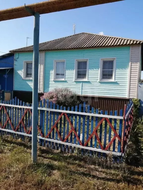 Дом в Белгородская область, Новооскольский муниципальный округ, с. ... - Фото 1