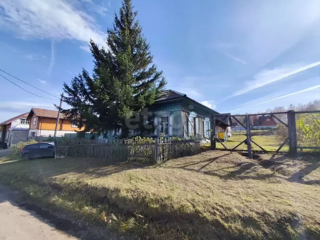 Дом в Красноярский край, Красноярск городской округ, д. Бугачево ул. ... - Фото 1