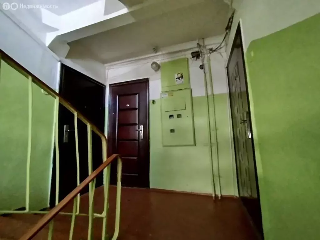 3-комнатная квартира: Иркутск, микрорайон Первомайский, улица Бажова, ... - Фото 2